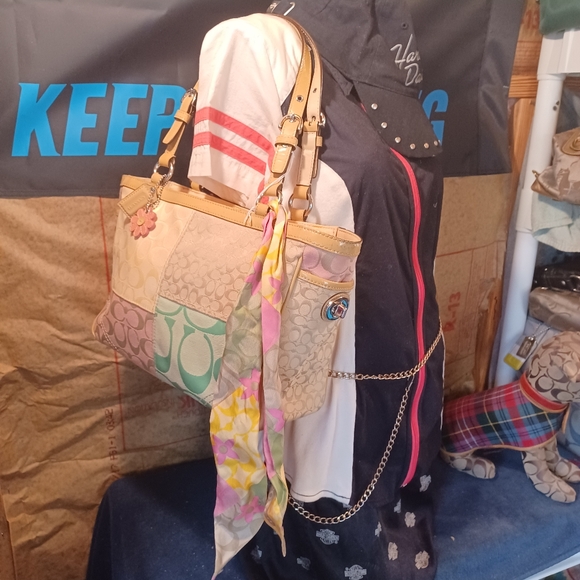 Coach patchwork tote - Picture 9 of 11